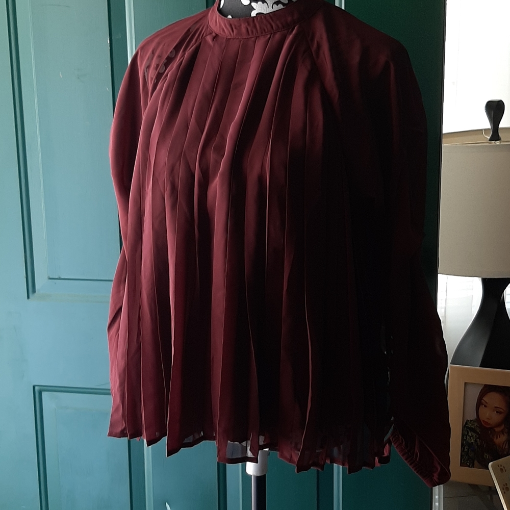Flowy blouse NWOT